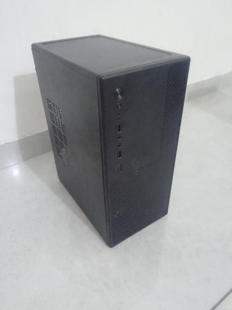 i3 7th gen desktop pc Pre owned